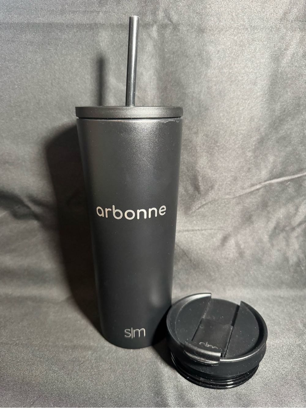 EUC Simple Modern / Arbonne Classic Black 24oz Tumbler